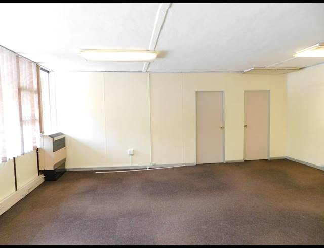 127M² OFFICE TO LET IN FERNDALE
